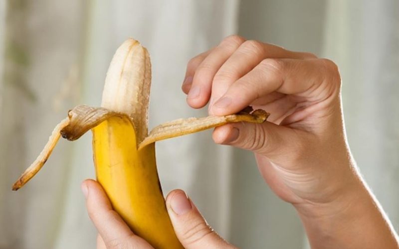 ماذا يحدث للجسم إذا تناولت الموز قبل النوم؟.. النتيجة ستذهلك